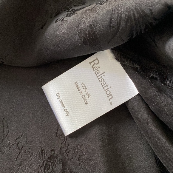 Realisation Par silk roxy dress in black dragon - Picture 4 of 5